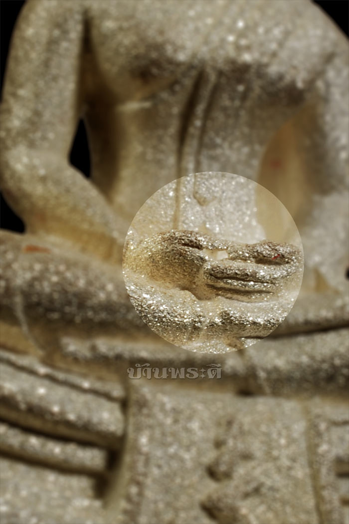 พระหลวงพ่อโสธร ๘๐ ปีกรมตำรวจ เนื้อเงินพ่นทรายประกายเพชร มีเส้นคอ พิมพ์นิยม นิ้วทะลุ สวยมากกก
