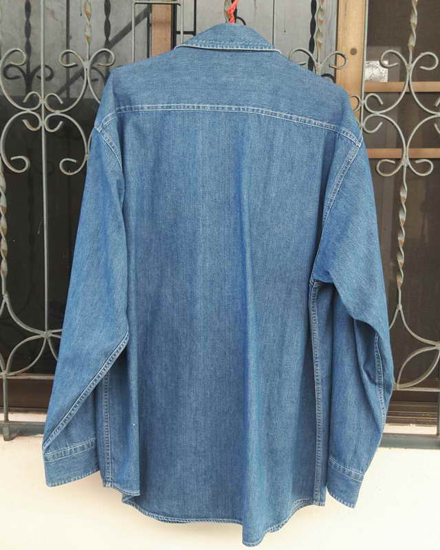 เสื้อเชิ้ตยีนส์wrangler อกกว้าง 22นิ้วใหล่ 20นิ้ว แขน31นิ้ว เสื้อยาว30นิ้ว
