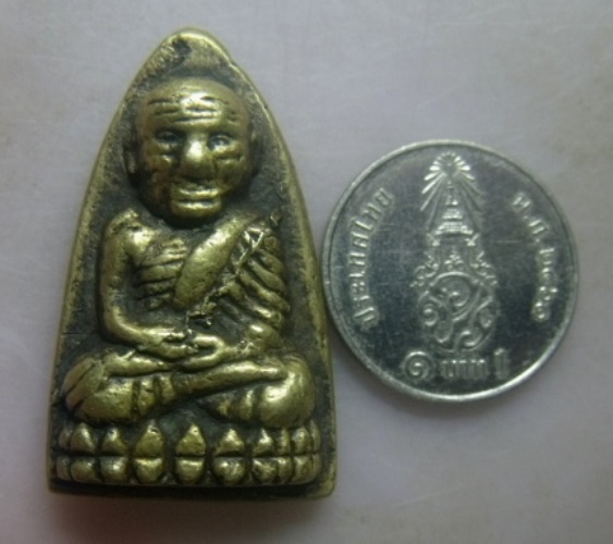 **วัดใจ**หลวงปู่ทวดหลังเตารีด พิมพ์หน้าแก่นิยม วัดไทรใต้ จ.นครสวรรค์ ปี ๒๕๐๖**สวยๆ เชิญชมครับ 