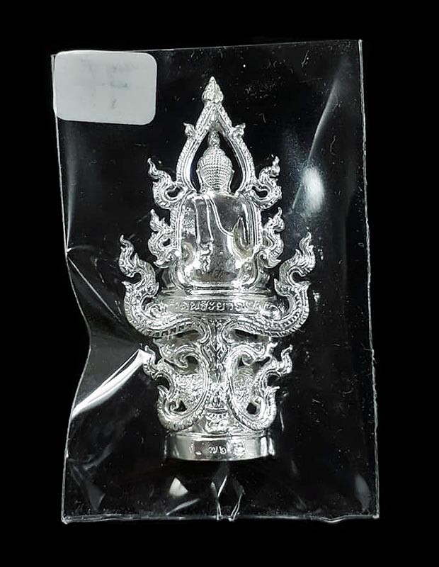 พระพุทธนิมิตรพิชิตมาร รุ่นพิชิตมาร พระอธิการใจ วัดพระยาญาติ จ.สมุทรสงคราม ปี2559 เนื้อเงิน