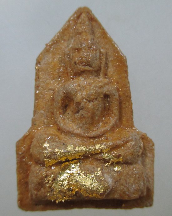 ๒๐ พระเนื้อผงปิดทอง