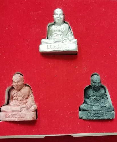 ลอยองค์รุ่นแรก ปางสะดุ้งกลับ หลวงปู่ทิม วัดพระขาว รุ่น9มงคล 96ปี