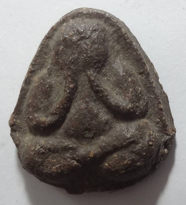 พระปิดตา พิมพ์ใหญ่(หายาก) เนื้อว่านสิริมหากาฬ หลวงพ่อนก วัดเขาบังเหย จ.ชัยภูมิ ( ยุคต้น) สภาพสวย