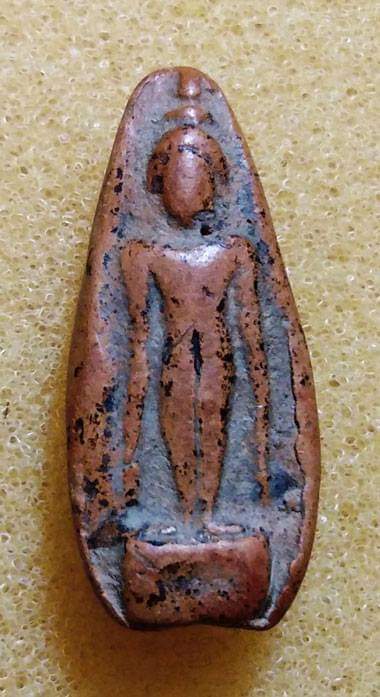 พระกำแพงเปิดโลก ยืนตอจิ๋ว เนื้อดิน