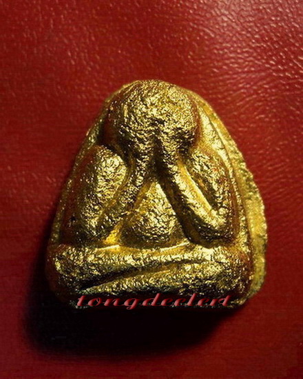 พระปิดตา หลวงพ่อเล็ก วัดสันติคิรีศรีบรมธาตุ(วัดเขาดิน) จ.กาญจนบุรี พิมพ์กรรมการปิดทองเดิม สวยมากค่ะ