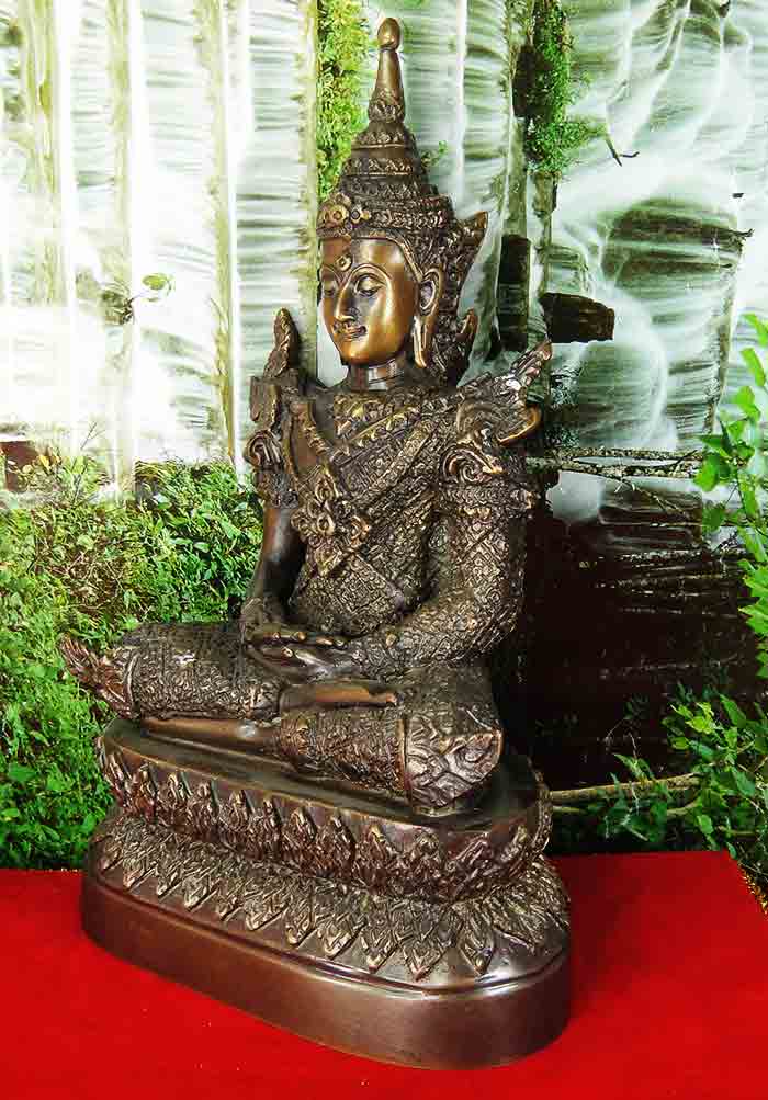 พระพุทธรูปบูชาปางสมาธิ ทรงเครื่องจักรพรรดิราช ขนาดตั้งบูชาหน้าตัก 5 นิ้ว เนื้อโลหะ ขนาดความสูงองค์ 9