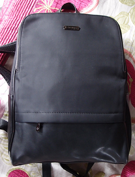 ตัดใจขาย!! เป้ Samsonite ของแท้ สะพายหลัง หนังสีดำและไมโครไฟเบอร์ ป้ายโลโก้โลหะหรูหรา