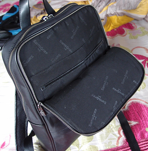 ตัดใจขาย!! เป้ Samsonite ของแท้ สะพายหลัง หนังสีดำและไมโครไฟเบอร์ ป้ายโลโก้โลหะหรูหรา