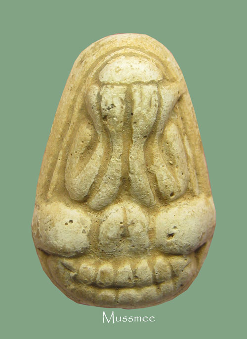 พระปิดตา หลวงพ่อทองอยู่ วัดบางหัวเสือ ## เคาะเดียว ### 