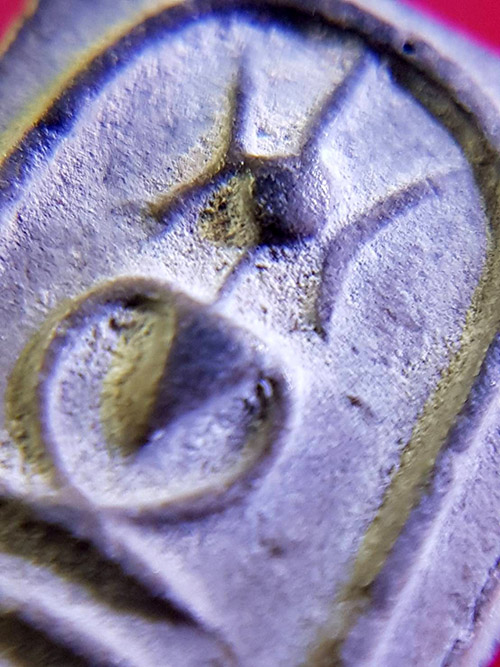 สมเด็จคะแนนหูบายศรี เนื้อดินผสมผง หลวงพ่อกวย วัดโฆสิตาราม