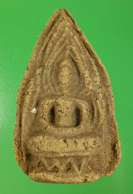 พระซุ้มทอง กรุเจดีย์กลางทุ่ง จ.อยุธยา