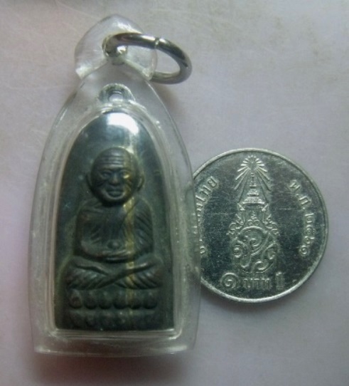**วัดใจ**หลวงปู่ทวด วัดช้างให้ พิมพ์หลังหนังสือ แจกปีนัง ปี ๒๕๐๗**เลี่ยมสวยพร้อมใช้ เชิญชมครับ