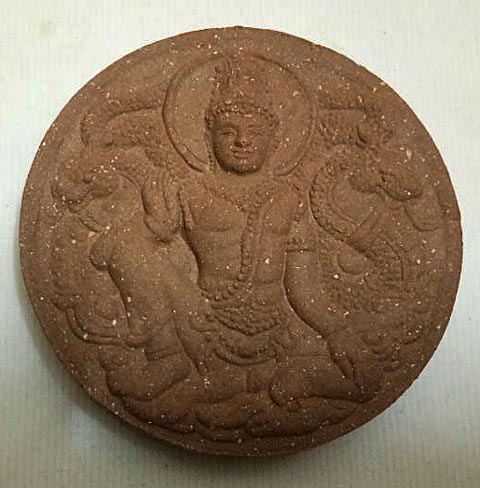 จตุคามรามเทพ รุ่น โคตรเศรษฐีมีกำไร เนื้อว่าน หลังปิดตาพังพกาฬขนาด 5 CM.