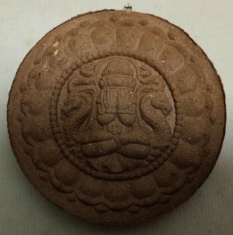 จตุคามรามเทพ รุ่น โคตรเศรษฐีมีกำไร เนื้อว่าน หลังปิดตาพังพกาฬขนาด 5 CM.