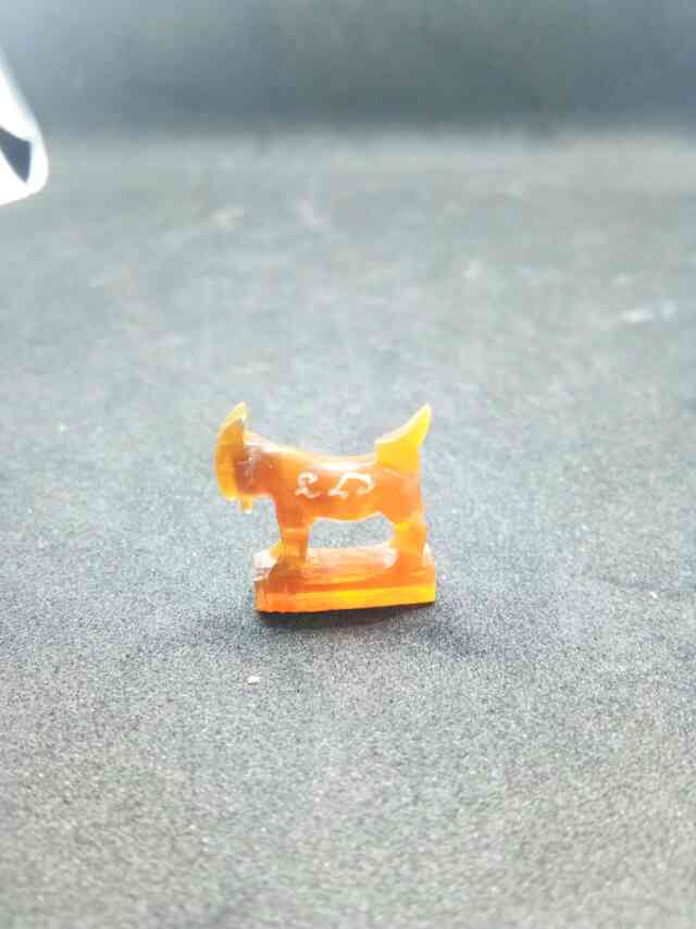 วัดใจ....แพะ แกะจากเขาควายเผือก ฐาน 1.5 ซม.หลวงพ่อสิน วัดละหารใหญ่