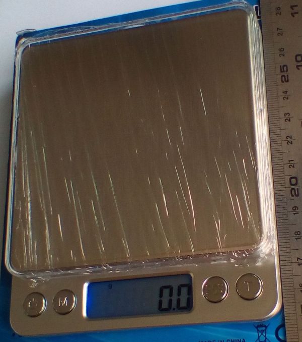 #เครื่องชั่งดิจิตอล ..Professional Digital Table Top Scale[แบบตั้งโต๊ะ] ชั่งได้ถึง 2,000 กรัม