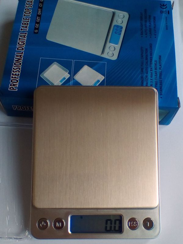 #เครื่องชั่งดิจิตอล ..Professional Digital Table Top Scale[แบบตั้งโต๊ะ] ชั่งได้ถึง 2,000 กรัม