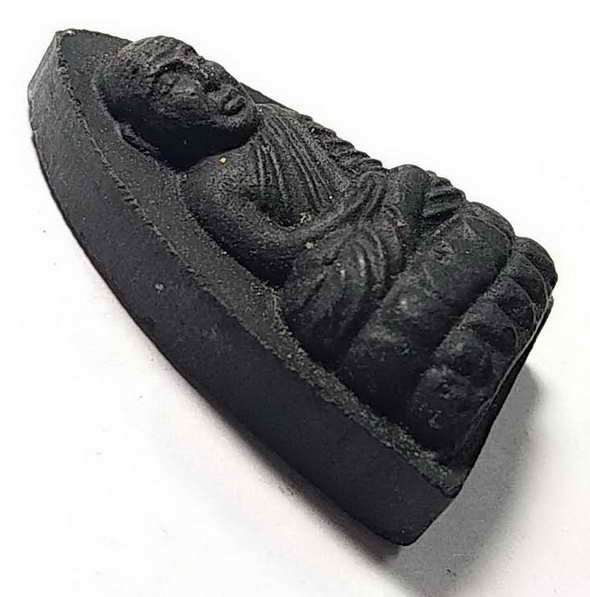 20 บาท หลวงปู่ทวด วัดช้างให้ จังหวัดปัตตานี พระผงมงคลรุ่นรวยทรัพย์ 