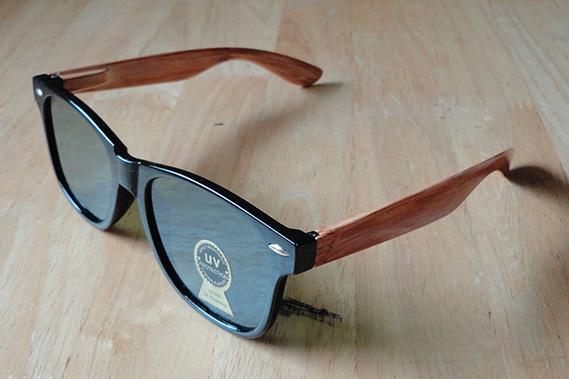 แว่นกันแดด ขาลายไม้ ทรงสวย ข้อพับสปริง ของใหม่