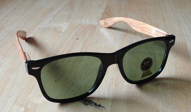 แว่นกันแดด ขาลายไม้ ทรงสวย ข้อพับสปริง ของใหม่