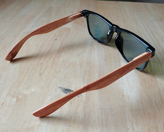 แว่นกันแดด ขาลายไม้ ทรงสวย ข้อพับสปริง ของใหม่