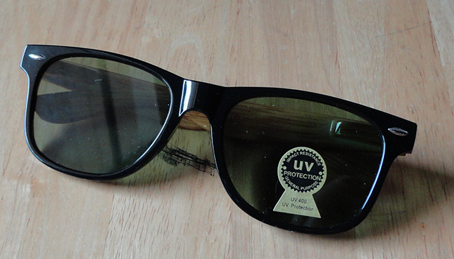 แว่นกันแดด ขาลายไม้ ทรงสวย ข้อพับสปริง ของใหม่