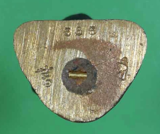 พ่อท่านพรหมพิมพ์หล่อโบราณเนื้อทองระฆัง ตะกรุดทองคำ รุ่นบารมีพรหมปี 2554 วัดพลานุภาพ เลข565