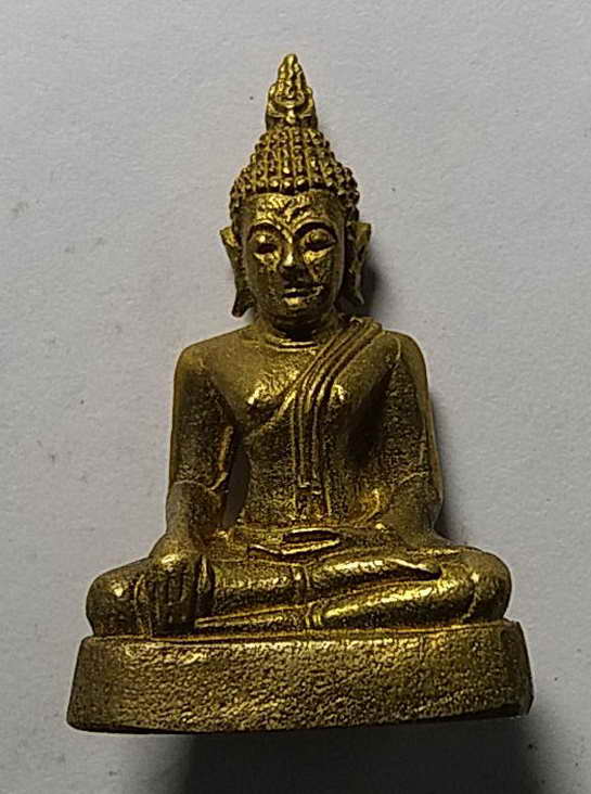 40 บาท รูปหล่อพระพุทธ ด้านหลังตอกโค๊ตอุ ไม่ทราบที่ สวยนะครับองค์นี้