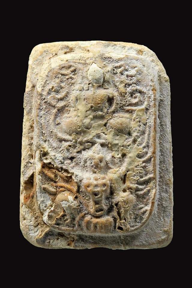 พระหลวงพ่อปาน กรุวัดคู้สลอด พิมพ์ครุฑใหญ่