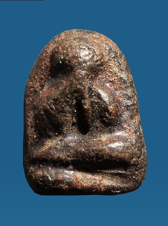 พระปิดตา เนื้อผงคลุกรัก