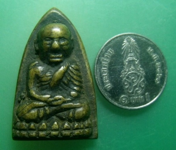 **วัดใจ**หลวงปู่ทวดหลังเตารีด พิมพ์หน้าแก่นิยม วัดไทรใต้ จ.นครสวรรค์ ปี ๒๕๐๖**สวยๆ เชิญชมครับ 