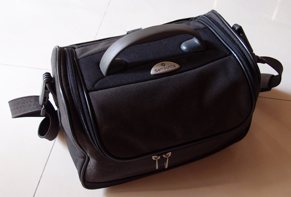 เคาะเดียว!! กระเป๋า Samsonite ของแท้ Beauty Bag ทรงสวย สภาพเทพ ใส่ของจุใจ สะพายไปไหนก็เท่ห์