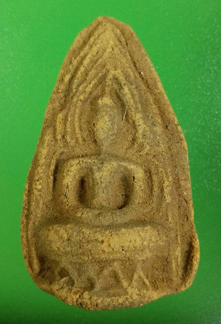 พระซุ้มทอง กรุเจดีย์กลางทุ่ง จ.อยุธยา