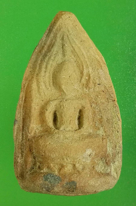 พระซุ้มทอง กรุเจดีย์กลางทุ่ง จ.อยุธยา