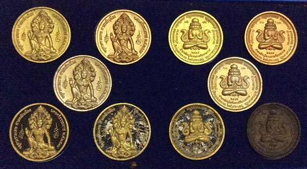 องค์พ่อจตุคามรามเทพ พระปิดตาพังพระกาฬ น้ำตาลแว่น เนื้อผง รุ่นเจริญโภคทรัพย์ หลักเมือง 2549