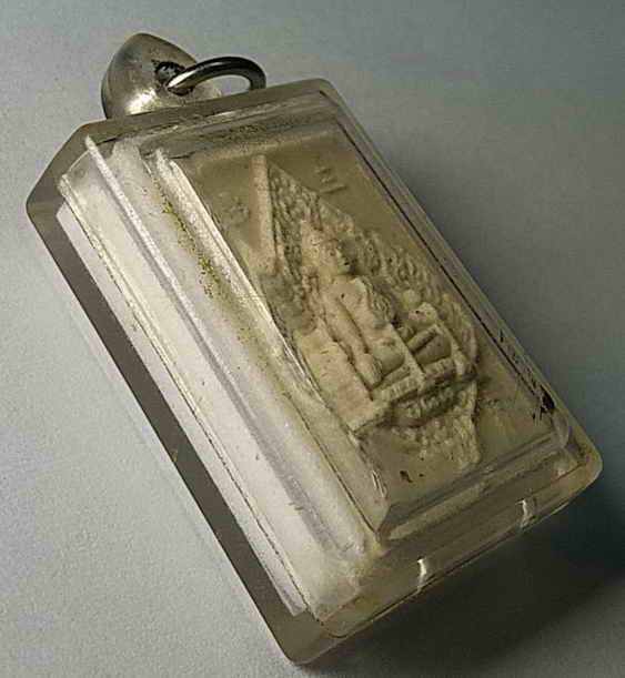 30 บาท พระผงหลวงพ่อโต วัดพนัญเชิง กรุงเก่า รุ่นที่ระลึกครบรอบ 688 ปี