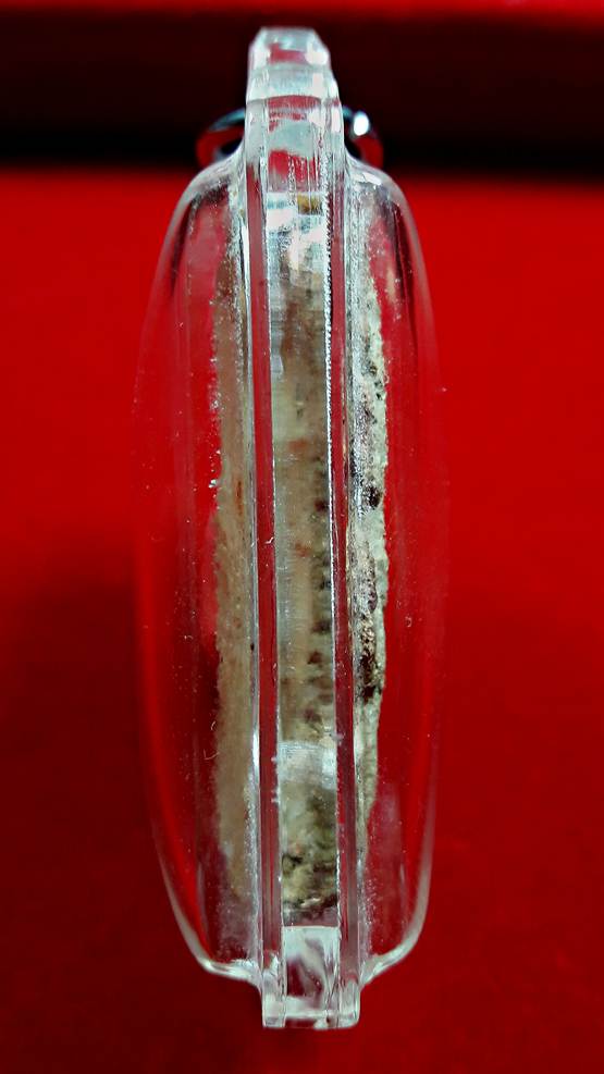 จัดให้กรุพระนาดูนตัด9กรุปี22เลี่ยมพร้อมอารถนาสภาพสวยเนื้อหินทรายเข้มสวยตามรูปเก่าถึงยุค1300-1800ปี