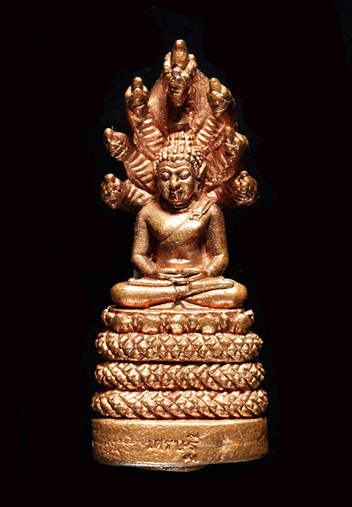 หลวงตามหาบัว พระกริ่งปรกเศรษฐี เนื้อทองแดง ปี 2547 หลวงตามหา บัว อธิฐานจิต ที่ วัดเจดีย์หลวง จ.เชียง