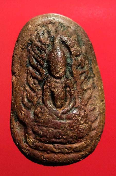 พระกรุวัดจุฬามณี เนื้อดิน พิมพ์พระฤาษี ซุ้มเปลวเพลิงหลังนาง 