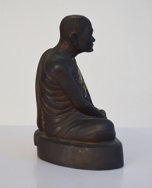 ...พระบูชาหลวงปู่แหวน วัดดอยแม่ปั๋ง เชียงใหม่ ขนาดหน้าตัก 5 นิ้ว  ปี 2528...