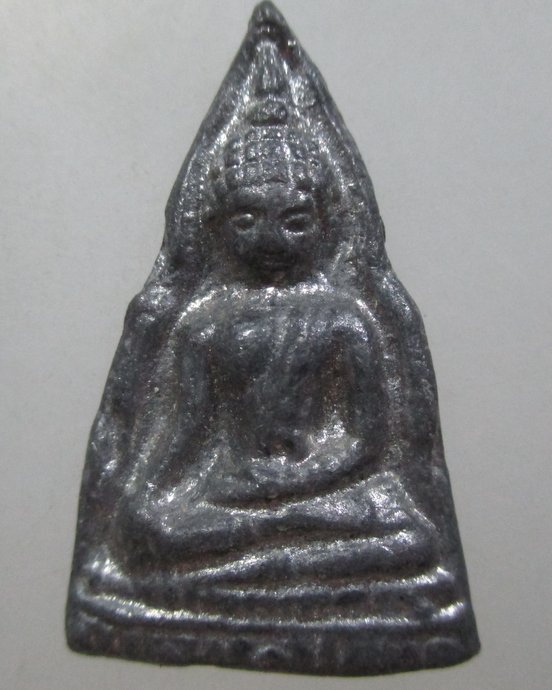 ๒๐ พระพุทธเนื้อชิน