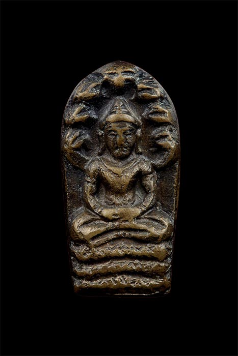 ปรกใบมะขามหลวงปู่แหวน