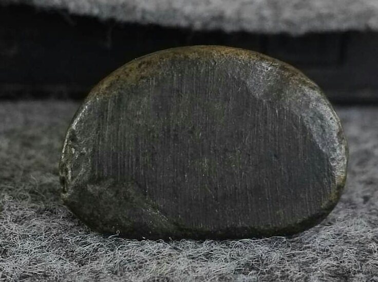 หลวงพ่อเงิน ปืนแตก เศียรกลม หน้านิยมสุดๆ หล่อเต็มสูตร แท้ๆหาชมยากขึ้นทุกวัน รับประกันแท้จบครับ