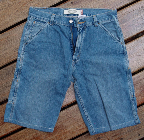 ยีนส์ขาสั้น Levi's ลีวายส์ เอว32ครับ