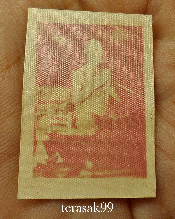 รูปถ่ายกระดาษหนังไก่ ท่านเจ้าคุณนรฯ  วัดเทพศิรินทร์ อฐิษฐานจิต มีจีวรด้านหลัง สวยๆ