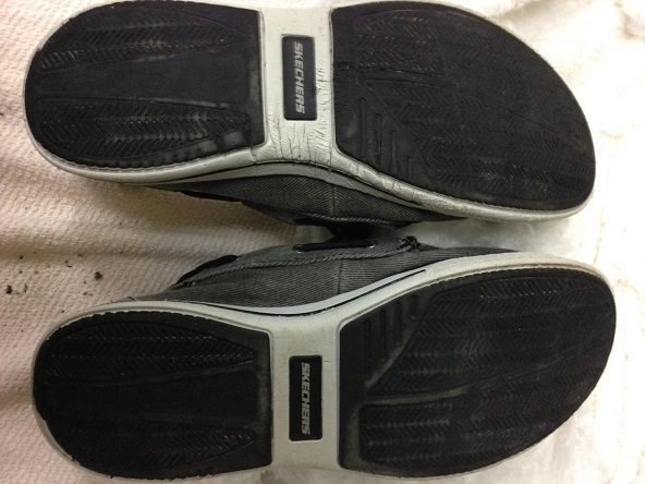 รองเท้า skechers เบอร์ 46 ยาว 30 cm ราคาพร้อมจัดส่งครับ