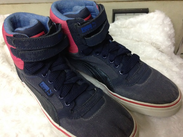 รองเท้า PUMA sky hi เบอร์ 37 ยาว 23.5 cm ราคาพร้อมจัดส่งครับ