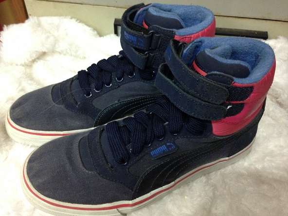 รองเท้า PUMA sky hi เบอร์ 37 ยาว 23.5 cm ราคาพร้อมจัดส่งครับ