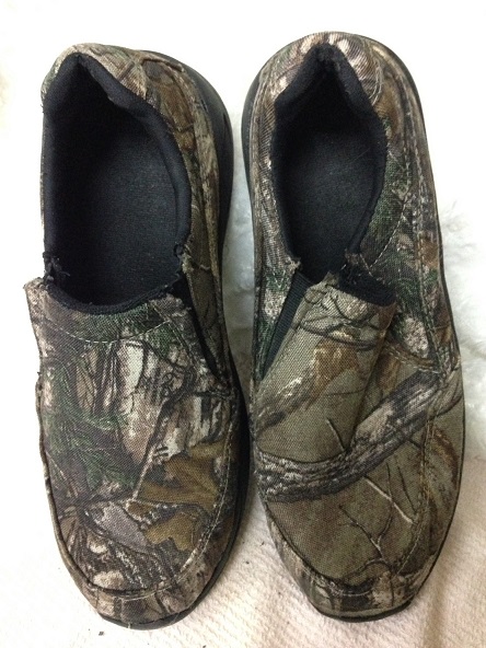 รองเท้า slip on เบอร์ 41 ยาว 26 cm ราคาพร้อมจัดส่งครับ