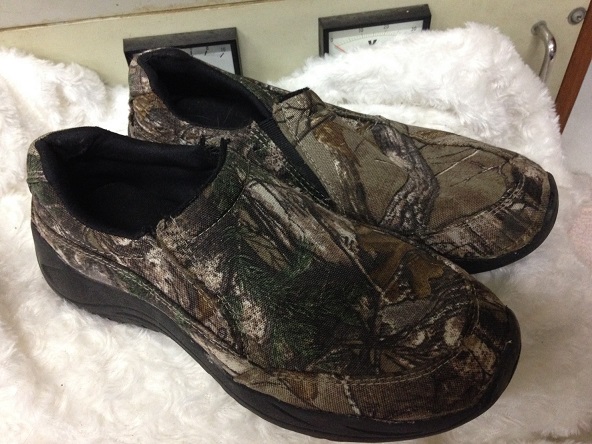 รองเท้า slip on เบอร์ 41 ยาว 26 cm ราคาพร้อมจัดส่งครับ